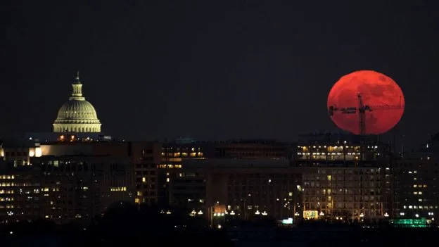 Superlua coincidirá com eclipse lunar que acontece nesta quarta-feira após 36 anos