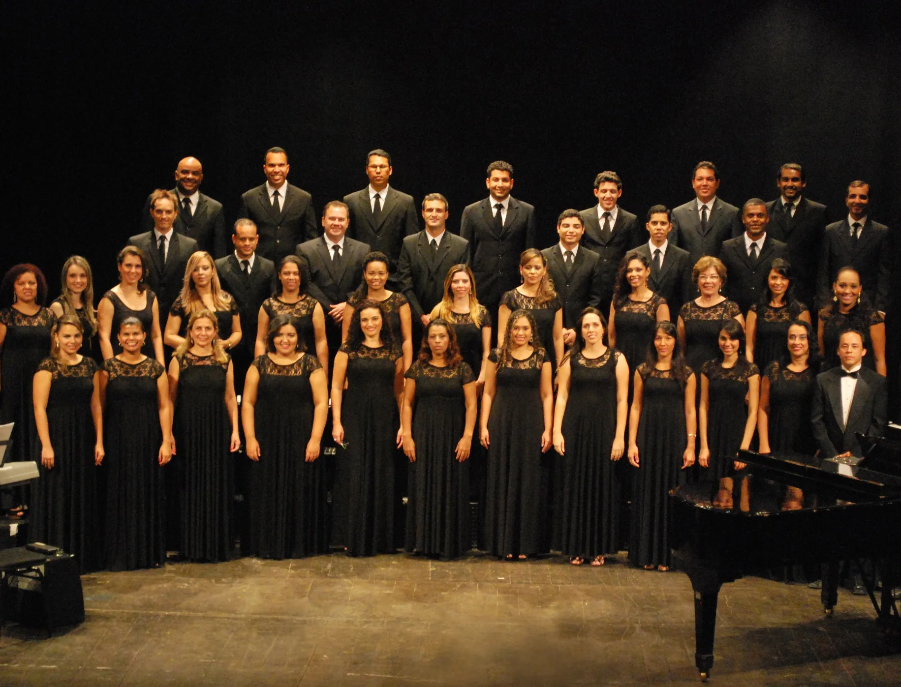 Fames nas Igrejas: Coro Sinfônico realiza concerto na Catedral de Vitória