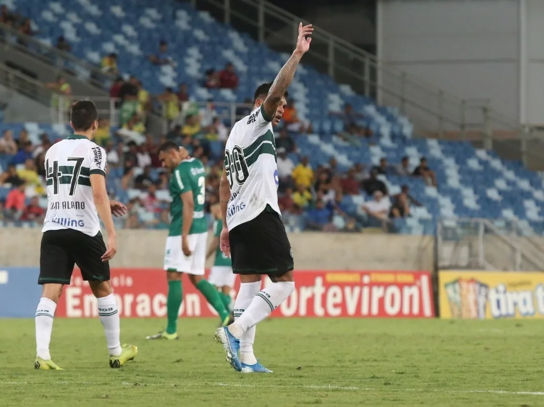 Coritiba fica três vezes na frente, mas empata com Cuiabá na Série B