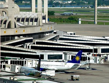 Suspeita de bomba fecha aeroporto do Galeão, no Rio