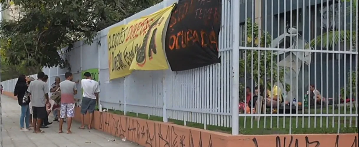 Manifestantes desocupam a Sedu após determinação da Justiça