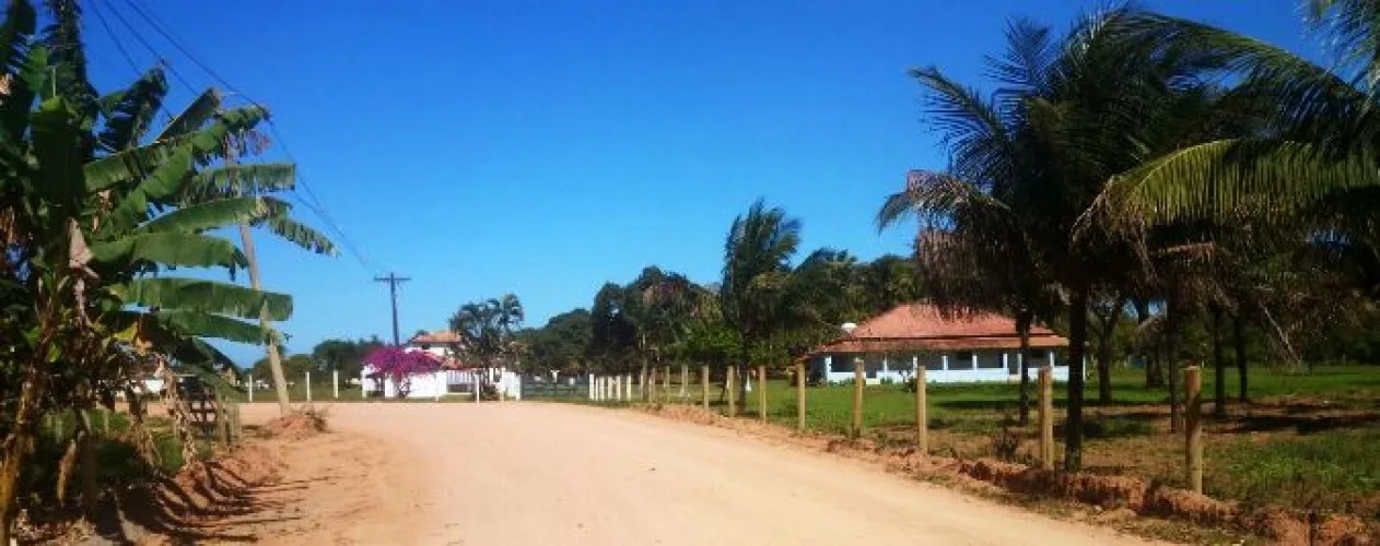 Trio amarra família em quarto e rouba objetos de fazenda em Linhares