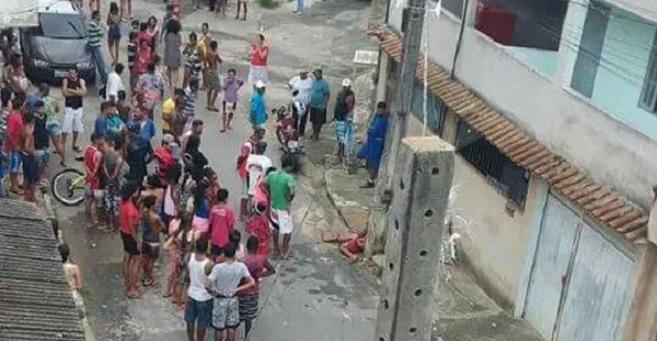 Suspeito de estupro é amarrado em poste e linchado em Guarapari