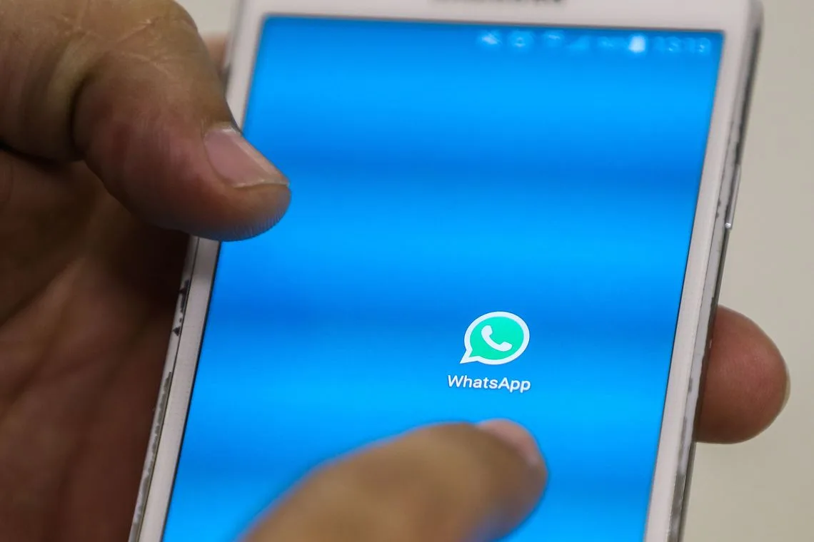 Comunicado do WhatsApp pede que usuários atualizem aplicativo por falhas em sistema