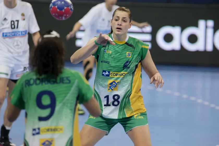 Brasileira Duda Amorim é indicada a melhor atleta de handebol do mundo em 2014