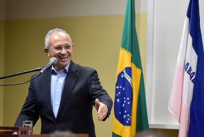 Em reunião secreta, Paulo Hartung anuncia que não disputará reeleição