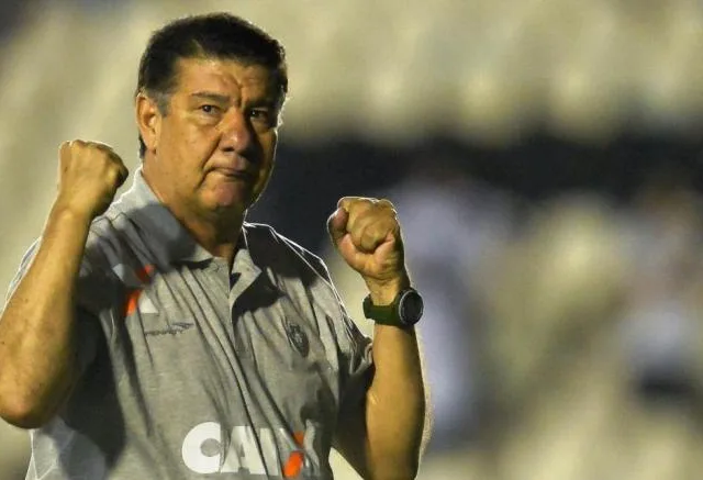 Joel admite Vasco sem brilho, mas celebra vitória