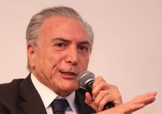 Temer está com Padilha e auxiliares e deve ter encontro com marqueteiro