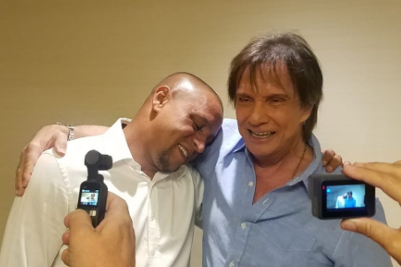 Roberto Carlos agradece encontro inusitado com Roberto Carlos