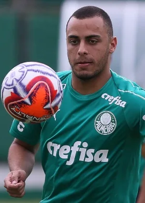 Palmeiras inscreve Juninho e Arthur Cabral nas vagas de Veiga e Carlos Eduardo