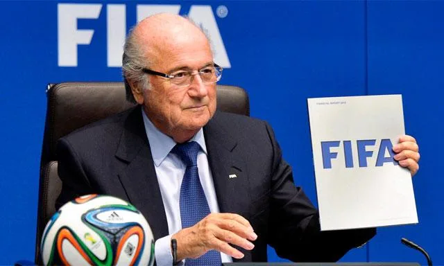 Comitê de Ética da Fifa finaliza investigação e cobra punição a Blatter e Platini