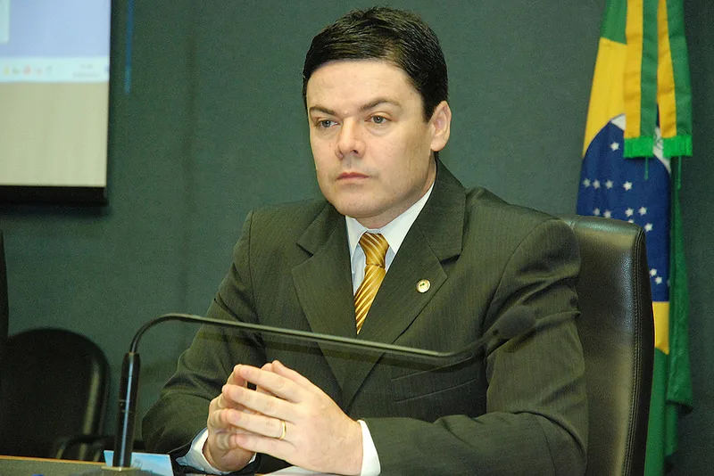 Deputado Glauber Coelho continua internado em estado grave