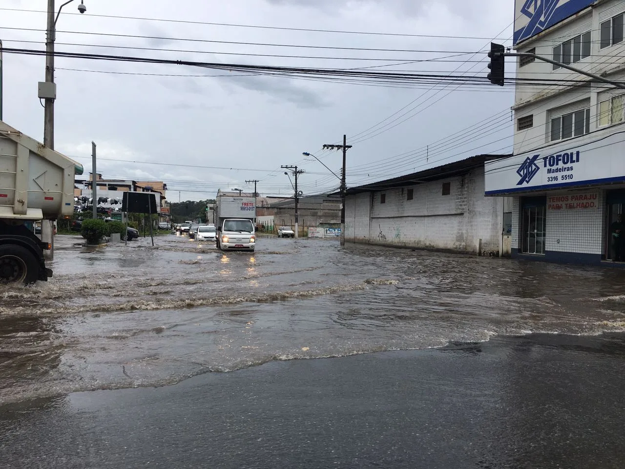 Para evitar alagamentos em Vila Velha, dique do Rio Jucu será elevado