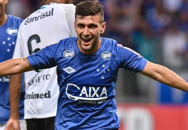 Bom retrospecto empolga Arrascaeta para clássico entre Cruzeiro e América-MG