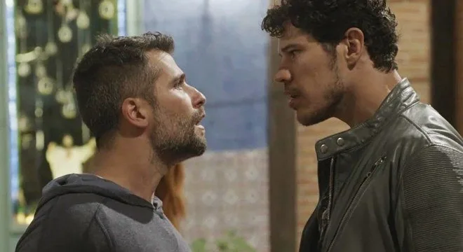 Atores Bruno Gagliasso e José Loreto pedem para sair de elenco, e emissora pode encurtar novela