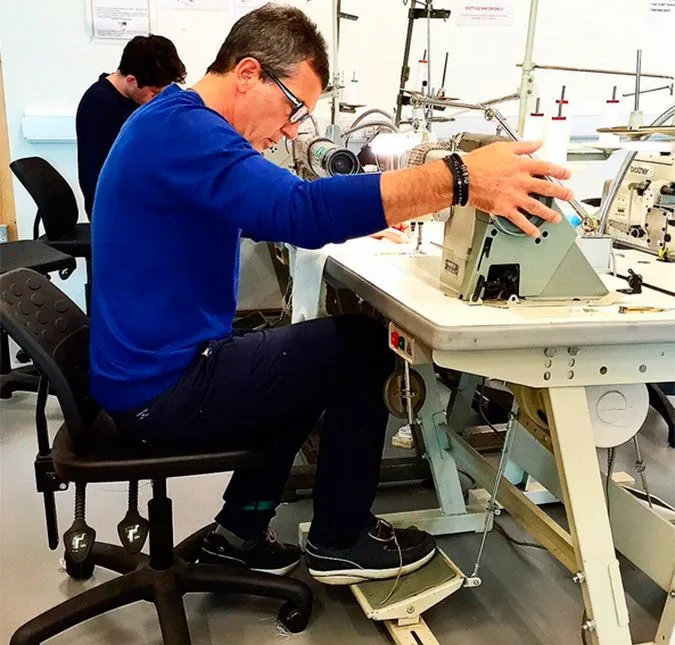 Antonio Banderas conta o que está achando mais difícil para se tornar estilista