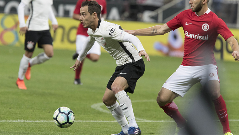 Corinthians perde para Internacional nos pênaltis e é eliminado na Copa do Brasil