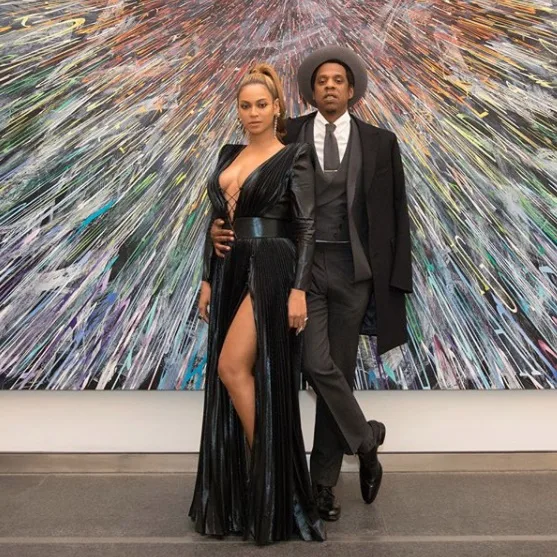 Beyoncé e Jay-Z mostram sintonia e revelam renovação de votos de casamento em estreia de turnê