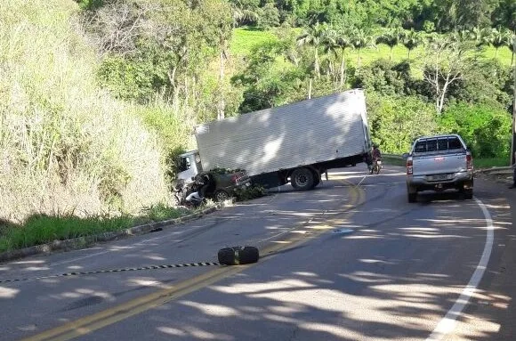 Uma pessoa morre e outras três ficam feridas após grave acidente em Castelo