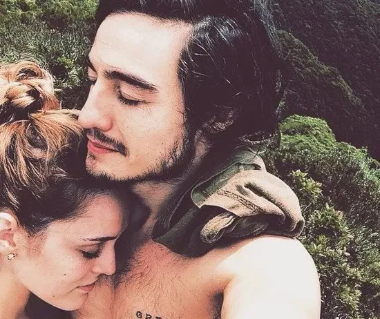 Isabelle Drummond desmente boatos de recaída com ex, Tiago Iorc