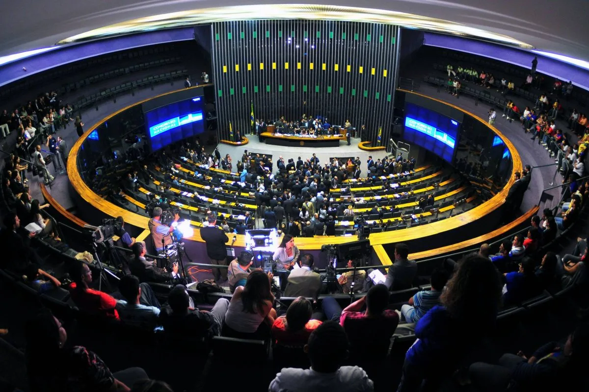 Câmara pode mudar forma de eleger deputado. Entenda!