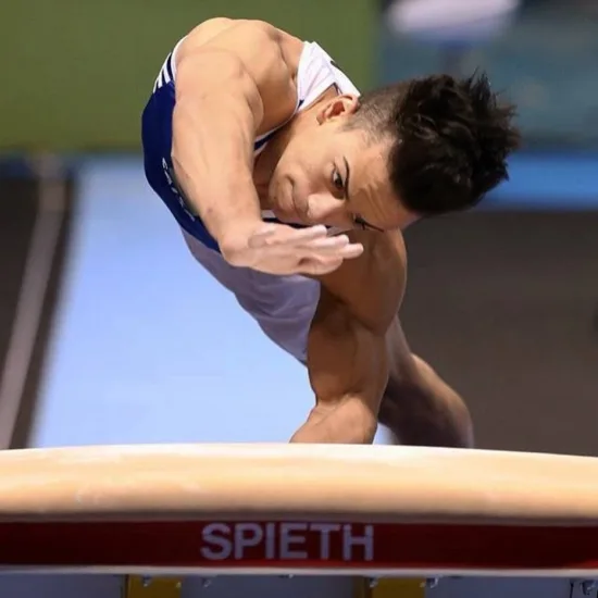 Caio Souza dá show na ginástica e fica em quarto lugar em final de alto nível