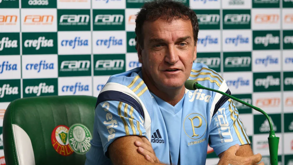 SÃO PAULO, SP – 14.03.2016: TREINO DO PALMEIRAS – O técnico Cuca é apresentado como novo treinador da SE Palmeiras, após treinamento, na Academia de Futebol, no bairro da Barra Funda. (Foto: Cesar Greco / Fotoarena)