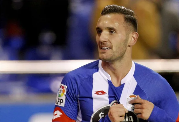 Arsenal anuncia a contratação do atacante espanhol Lucas Pérez