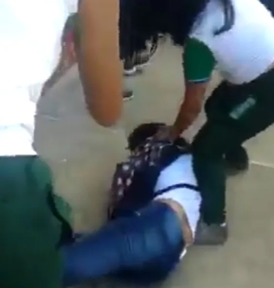 Adolescentes são apreendidas após briga por fofoca perto de escola em Colatina. Veja o vídeo!