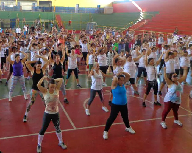 Aulão de zumba vai arrecadar doações para maratonista agredido pelo filho