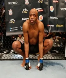 Após doping, Anderson Silva está fora do reality de luta e é substituído por Minotauro