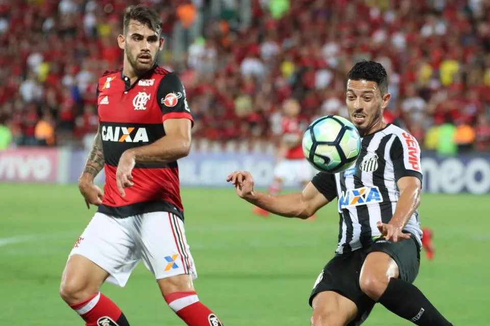 Muralha comete falhas, Santos bate Fla e está na fase de grupos da Libertadores