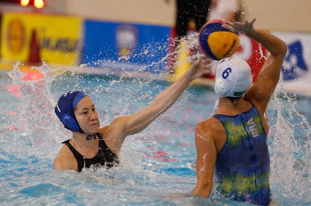 Seleção feminina perde para a Rússia e é lanterna do grupo no polo aquático