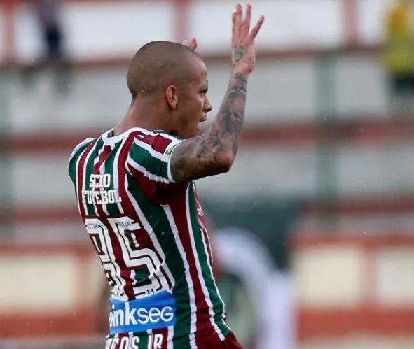 Fluminense ignora reservas do Flamengo e goleia rival por 4 a 0