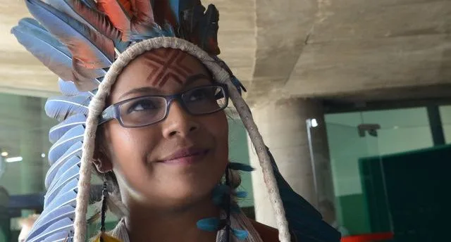 Abertura das comemorações do Dia do Índio no Memorial dos Povos Indígenas com a presença do Governador Rodrigo Rolemberg. Daiara Tukano, professora concursada do Distrito Federal (Elza Fiúza / Agência Brasil)