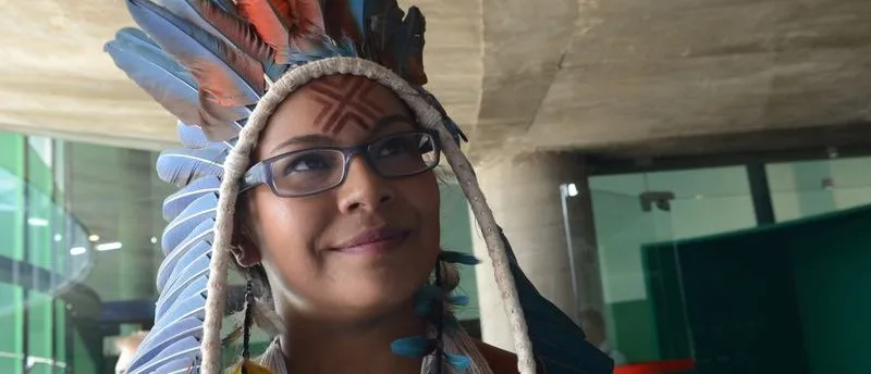 Abertura das comemorações do Dia do Índio no Memorial dos Povos Indígenas com a presença do Governador Rodrigo Rolemberg. Daiara Tukano, professora concursada do Distrito Federal (Elza Fiúza / Agência Brasil)