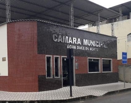 Câmara de Água Doce do Norte