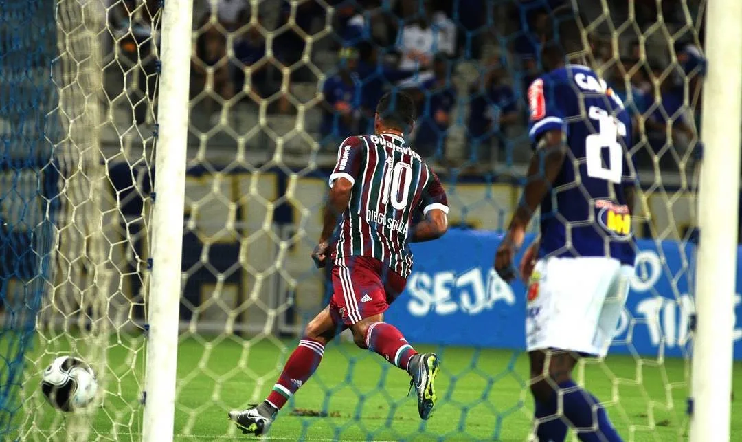 Em Minas, Fluminense bate Cruzeiro por 4 a 3 e vence a primeira na Sul-Minas-Rio