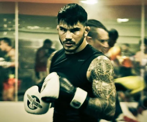 Capixaba Erick Silva intensifica preparação para maior evento MMA do mundo