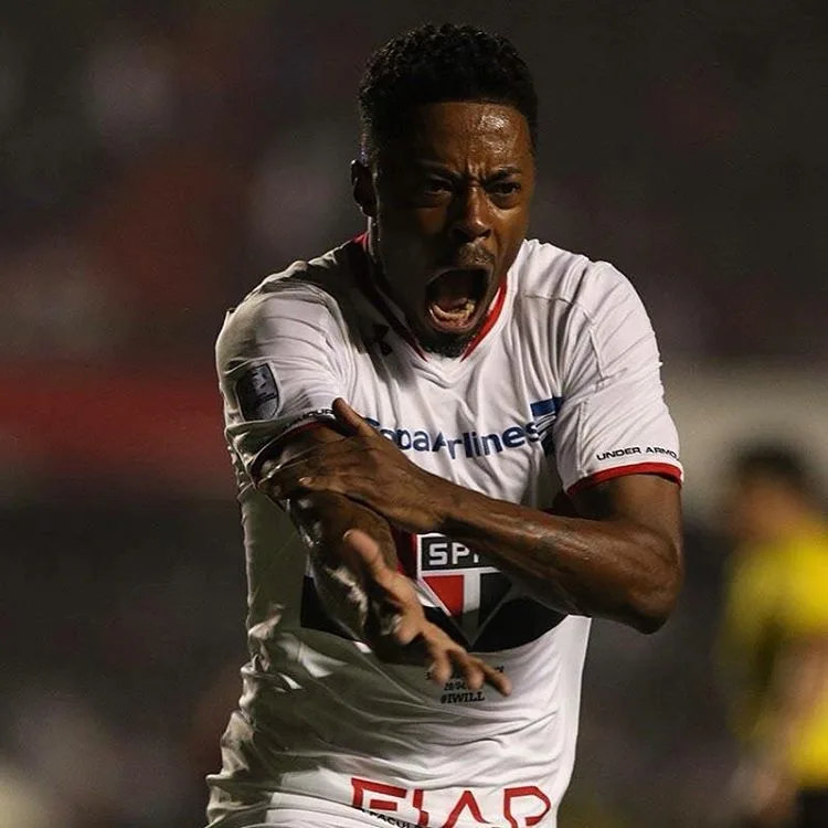 São Paulo massacra o Toluca por 4 a 0 e fica perto das quartas da Libertadores