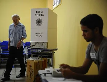 Insatisfação com candidaturas e com processo eleitoral reforça abstenções