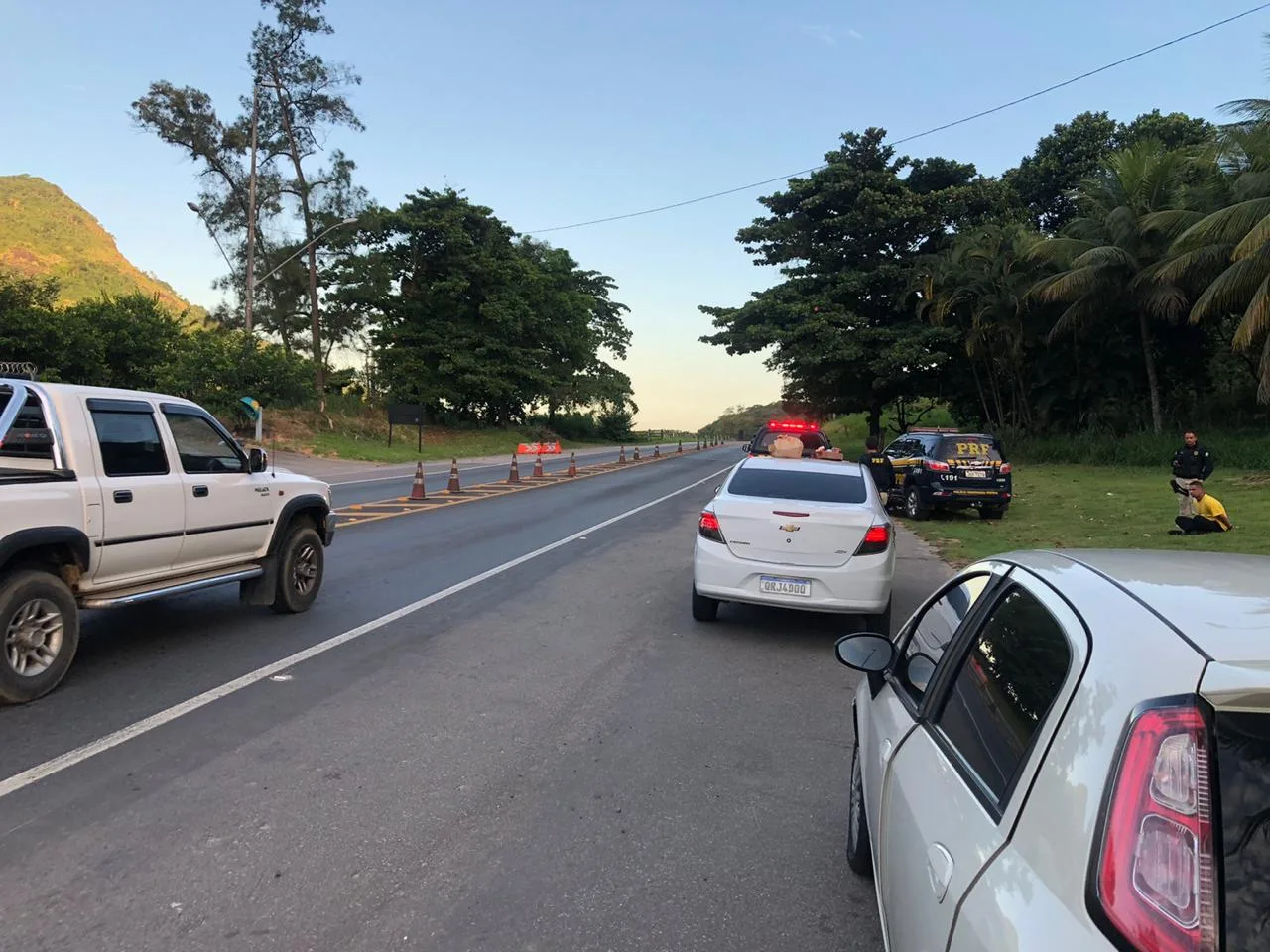 Chefe do tráfico no Bairro da Penha é preso durante abordagem na BR 101