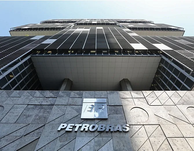 Petrobras freia busca por novos poços