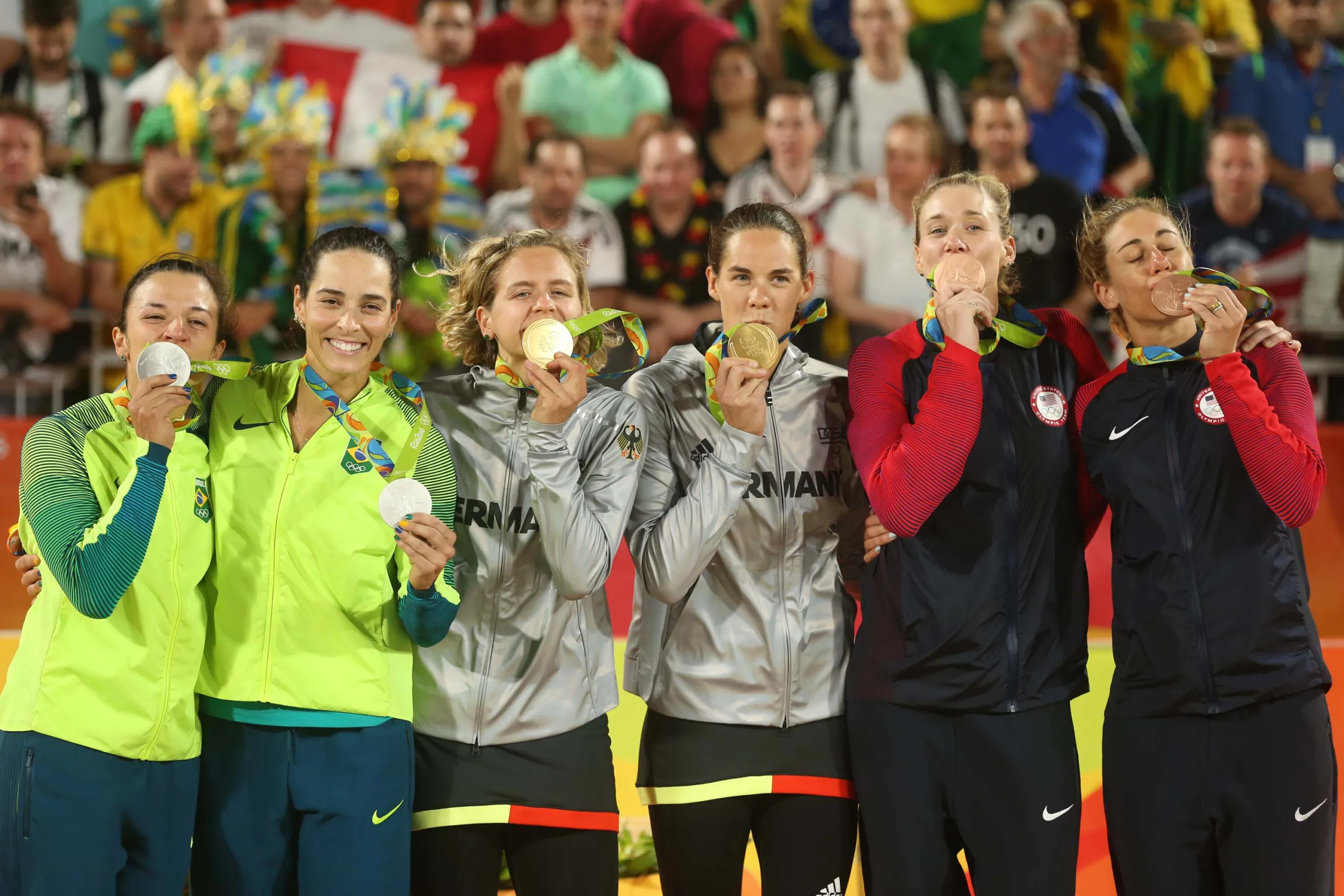 RIO DE JANEIRO 17-08-2016 Brasil fica com a medalha de prata no volei de areia ao ser derrotada pela dupla alem. CELIO MESSIAS