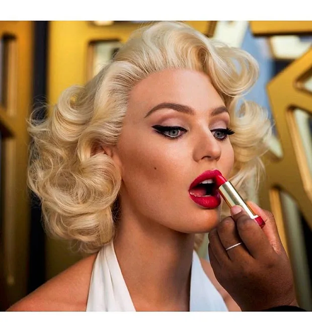 Candice Swanepoel vira Marilyn Monroe para campanha