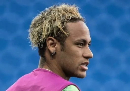 Novo penteado de Neymar para a Copa do Mundo faz internet delirar