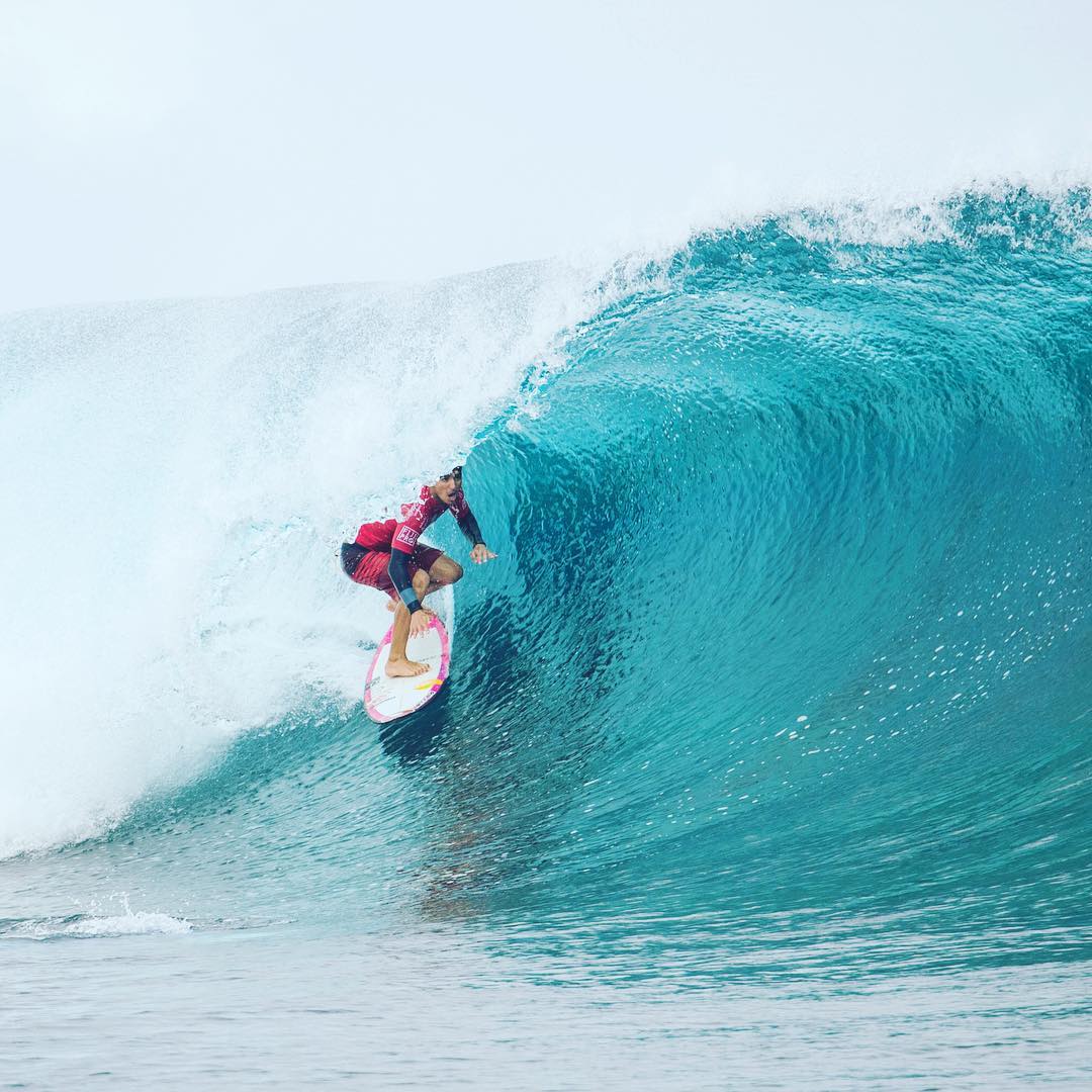 Capixaba Gabriel Medina e Mineirinho brilham e avançam em etapa de Fiji