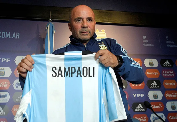 Sampaoli estreia na seleção da Argentina em amistoso contra o Brasil