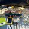 Drogas e armas são apreendidas durante operação em Vitória