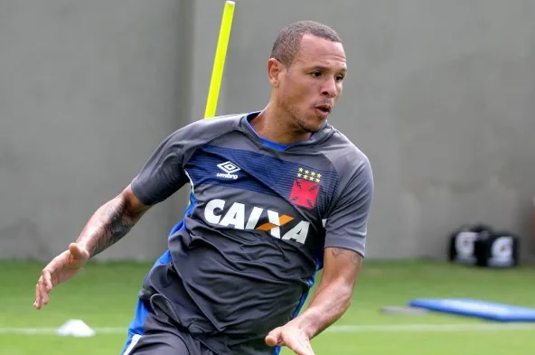 Cristóvão lamenta empate do Vasco e projeta estreia de Luis Fabiano no domingo